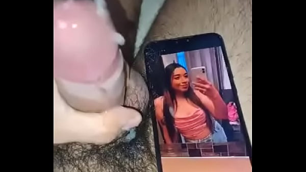 Mi amigo y su novia me pidieron que les hiciera un cumtribute con la foto de ella
